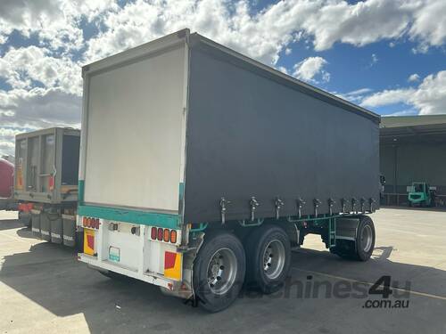 2001 Vawdrey VBD3 Tri Axle Dog Trailer