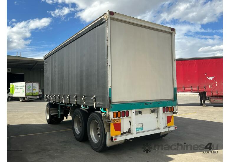 2001 Vawdrey VBD3 Tri Axle Dog Trailer