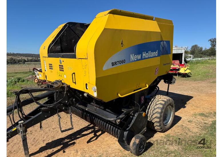 New Holland Round Baler