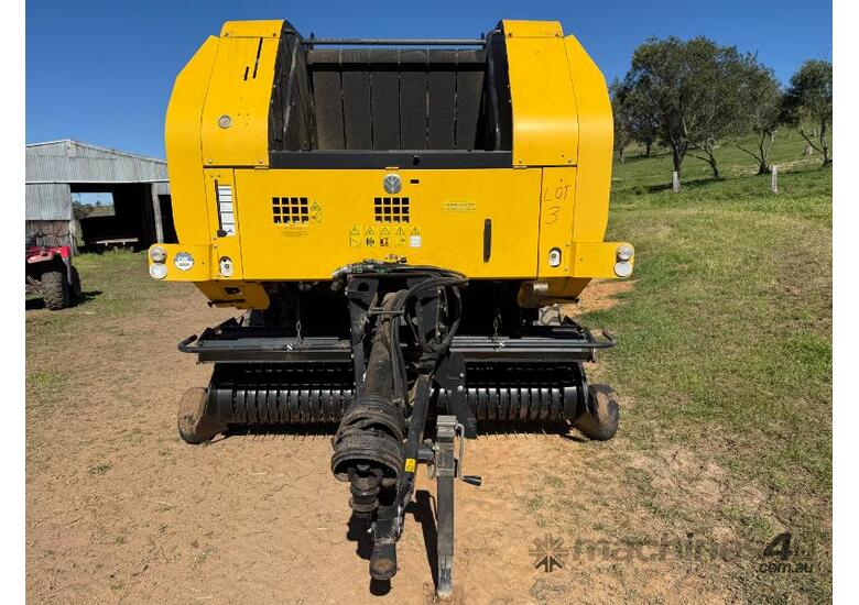 New Holland Round Baler