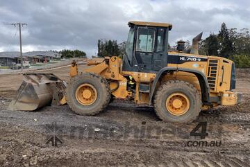 2013 Hyundai HL740-9 Wheel Loader