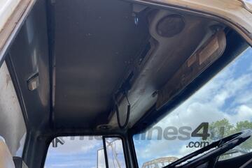 Ford 1996   L Series Tipper Ford 1996   L Series Tipper