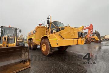 Caterpillar   740
