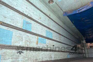 2004 Lucar Standard Tri Axle Refrigerated Pantech Trailer