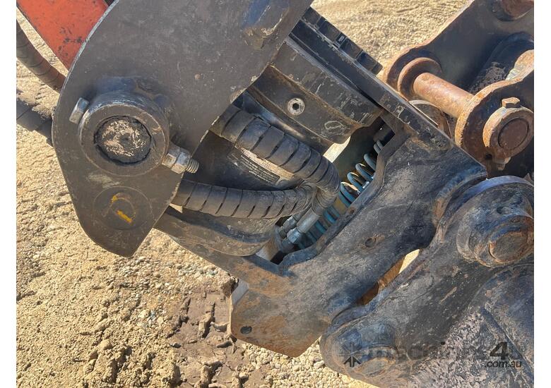 Hitachi ZX26U-5A Excavator (Rubber Tracked)