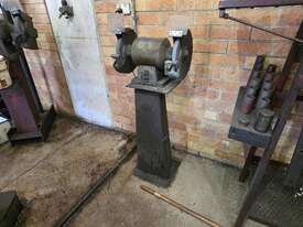Pedestal Grinder - picture0' - Click to enlarge