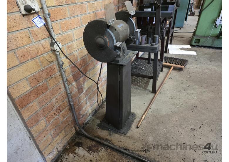 Pedestal Grinder