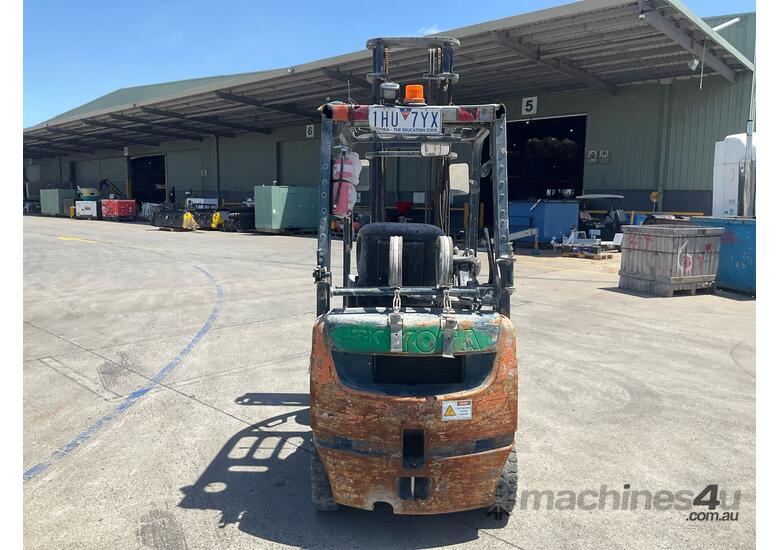 2011 Toyota 32-8FG18 Forklift