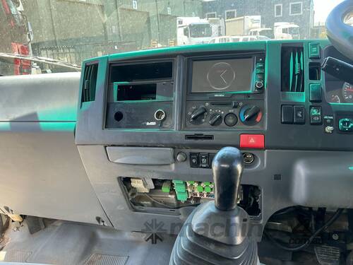 2012 Isuzu NPR 400 Half Tipper