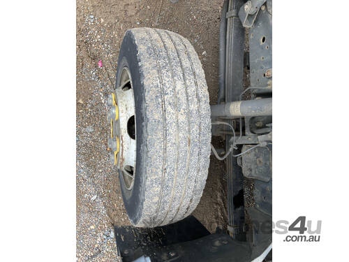 2016 Isuzu NPR 75-190 Table Top