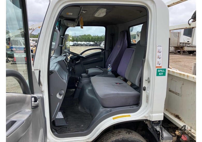 2016 Isuzu NPR 75-190 Table Top