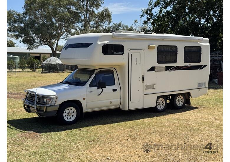 2001 TOYOTA HILUX MOTORHOME 