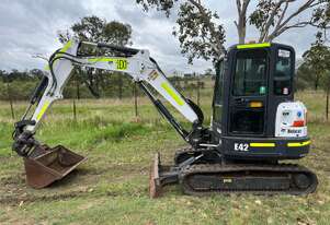 Bobcat E42   EXCAVATOR