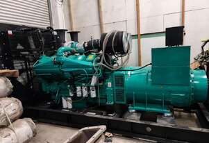 1250 KVA Cummins Industrial Diesel Generator Set , Late Model Low Hours , Good Condition , Load Test