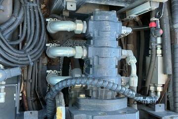 2017 Mathieu Azura Flex Street Sweeper