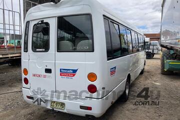 Mitsubishi 2010   Rosa Bus