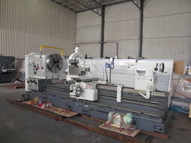 Everturn Heavy Duty Lathe with 260mm Spindle Bore - picture2' - Click to enlarge