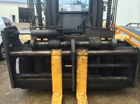 Komatsu container forklift for Hire - picture2' - Click to enlarge