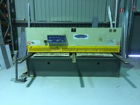 JUST TRADED - 2500mm x 4mm with Rear Sheet Supports - picture1' - Click to enlarge