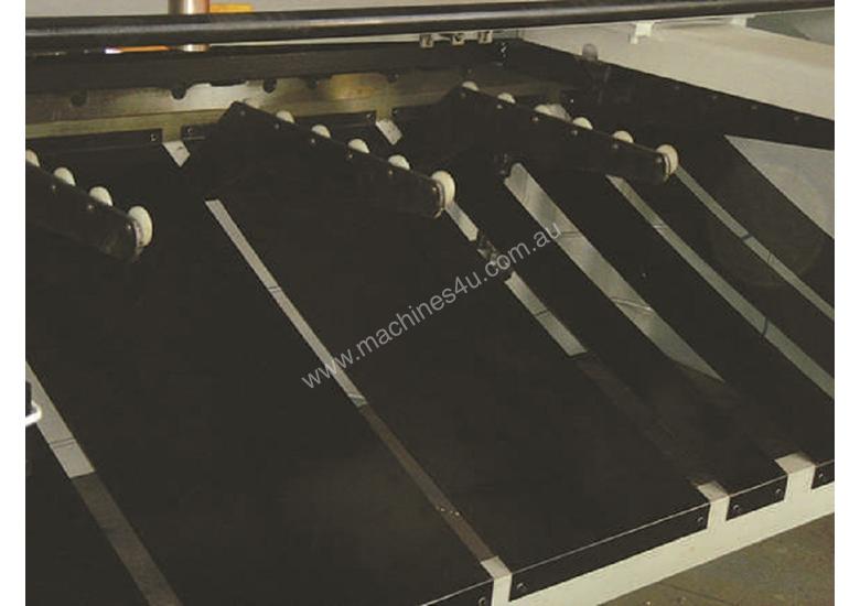 caption JUST TRADED - 2500mm x 4mm with Rear Sheet Supports
