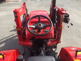 Dongfeng ZB45 - 45HP Utility Tractor with 4 in 1 loader - picture0' - Click to enlarge