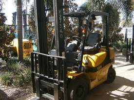 YALE GLP25RK 2.5T Counterbalance Forklift - picture2' - Click to enlarge
