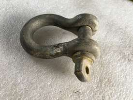 Bow D Shackle 3.2 ton 15mm Rigging Equipment - picture2' - Click to enlarge