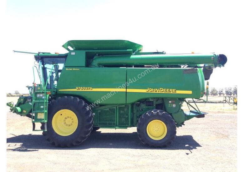 caption John Deere 9760 Header(Combine) Harvester/Header
