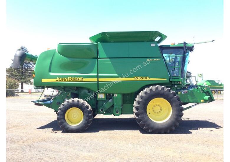 caption John Deere 9760 Header(Combine) Harvester/Header