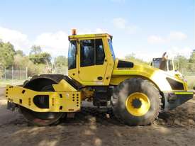 Bomag BW211-4 Padfoot Compaction Roller - picture2' - Click to enlarge