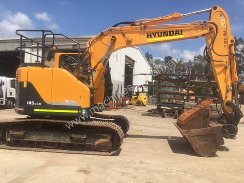 Hyundai R145CR 2016 model with ROPS/FOPS cabin, 2200 hours suit new buyer  