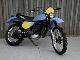 Yamaha IT400 Enduro Off Road Bike - picture2' - Click to enlarge
