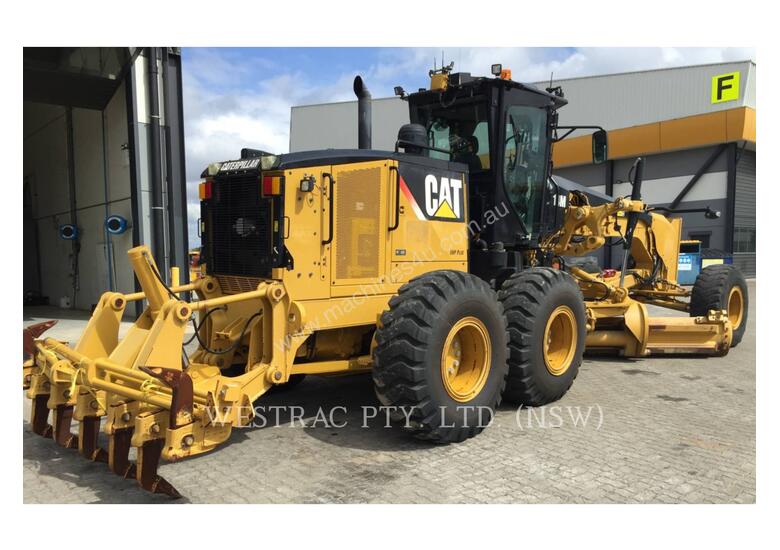 caption CATERPILLAR 14M Motor Graders