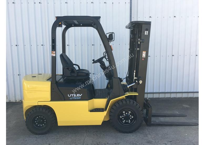 caption Run-out Special 2.5T Diesel Counterbalance Forklifts