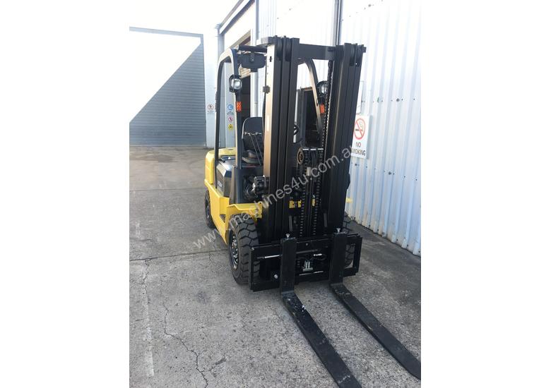 caption Run-out Special 2.5T Diesel Counterbalance Forklifts