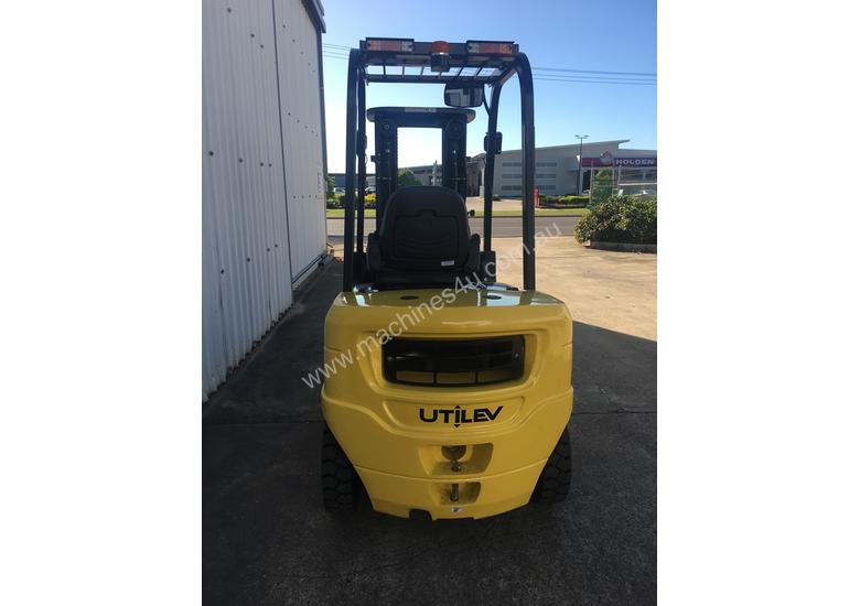 caption Run-out Special 2.5T Diesel Counterbalance Forklifts