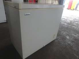 Hisense Chest - picture0' - Click to enlarge