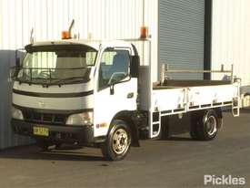 2003 Hino U414 - picture2' - Click to enlarge