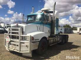 2004 Kenworth T404 - picture2' - Click to enlarge