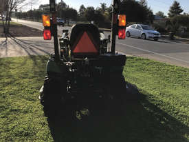 John Deere 1025R FWA/4WD Tractor - picture2' - Click to enlarge