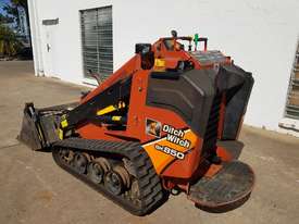 Used Ditch Witch SK850 Mini Skid Steer - picture1' - Click to enlarge