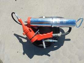 Air Grease Gun - picture0' - Click to enlarge