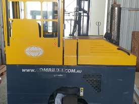 3000kg LPG Combilift all directional forklift - picture1' - Click to enlarge
