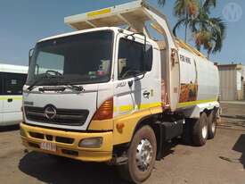 Hino FM1J - picture1' - Click to enlarge