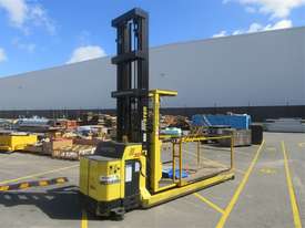 Hyster order picker with furniture platform Chopice of 2 - picture1' - Click to enlarge