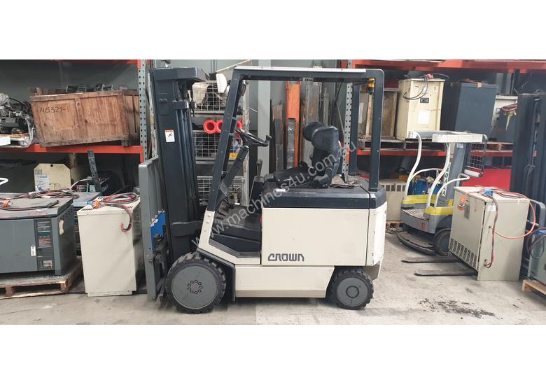 caption CROWN 2.5T CONTAINER ENTRY