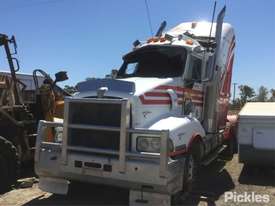 2000 Kenworth T401 - picture1' - Click to enlarge
