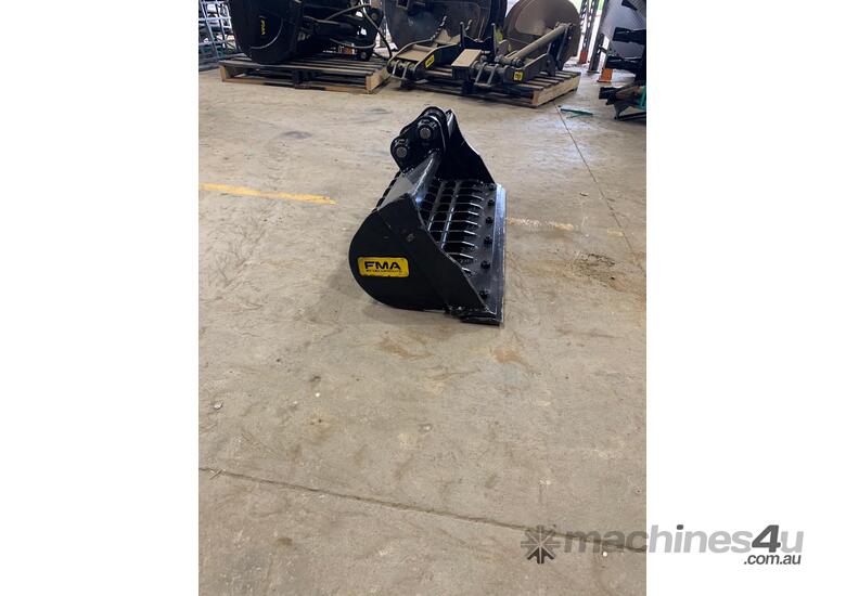 caption 1.8 Tonne 900mm Sieve Bucket