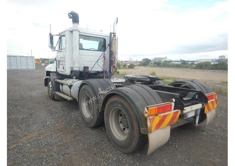 caption Mack VALUELINER 6 x 4 Prime Mover