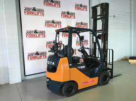  TOYOTA COMPACT FORKLIFT 32-8FGK25  SN 10367 COMPACT DUAL FUEL LPG / PETROL   - picture1' - Click to enlarge